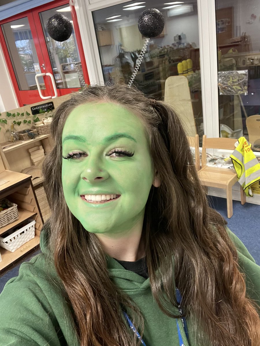 Do I take Halloween dress-up day too seriously?… maybe 👀 The children loved my “Miss Alien” costume though so I’m happy 👽👽 #Halloween2022 #eyfsteacher