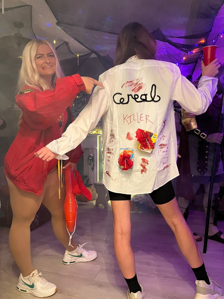 Natalie_Agri's tweet photo. Went to my first halloweโen party in a LONG while. Got far too excited and made the overtly novice decision of drinking the damn punchโฆ #hangoverhell https://t.co/WSzzScrE6X
