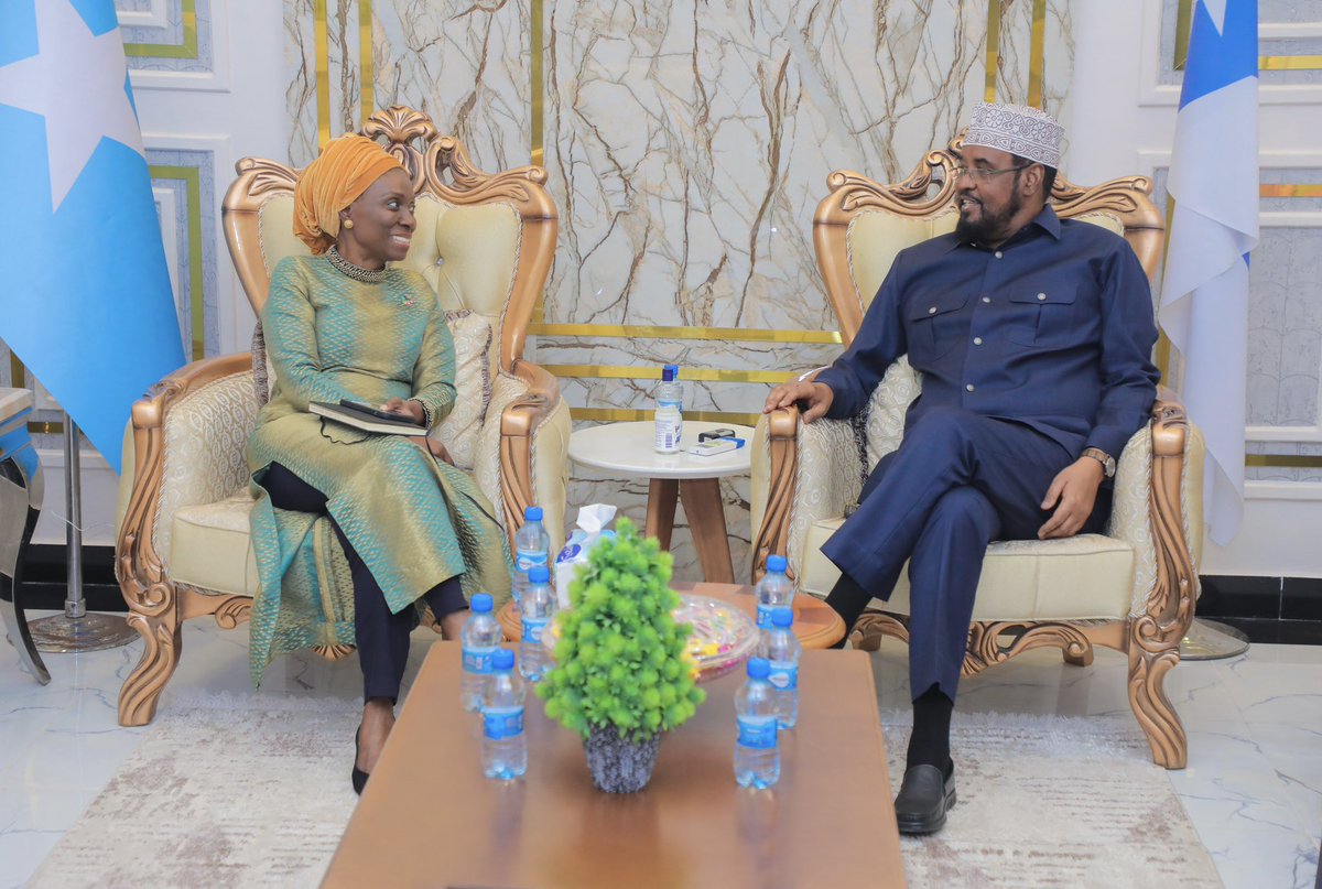 JSStatehouse's tweet photo. Jubaland State President H.E @PresidentMadobe held a consultative meeting with the Deputy Special Representative of the Secretary General Anita Kiki Gbeho who is currently the acting SRSG in Somalia. https://t.co/gQdU5JSf3E
