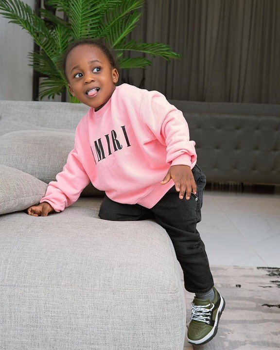 aop_blog's tweet photo. Davido's Son, Ifeanyi Confirmed Dead.
#AOPBLOG
#Eniolabadmus
#Black November https://t.co/L24iCjT1HO