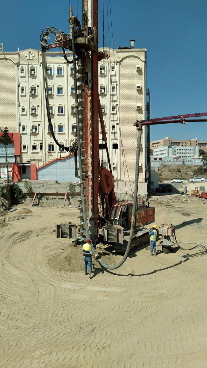 Bakhroush_Co's tweet photo. نعمل على صنع الخرسانة الجاهزة وتوريدها للعملاء في القطاعين العامّ والخاص بأعلى جوده وفق مواصفات كود البناء السعودي
#السعودية 
#الباحة 
#readymixconcrete https://t.co/bBsiUtwMrY