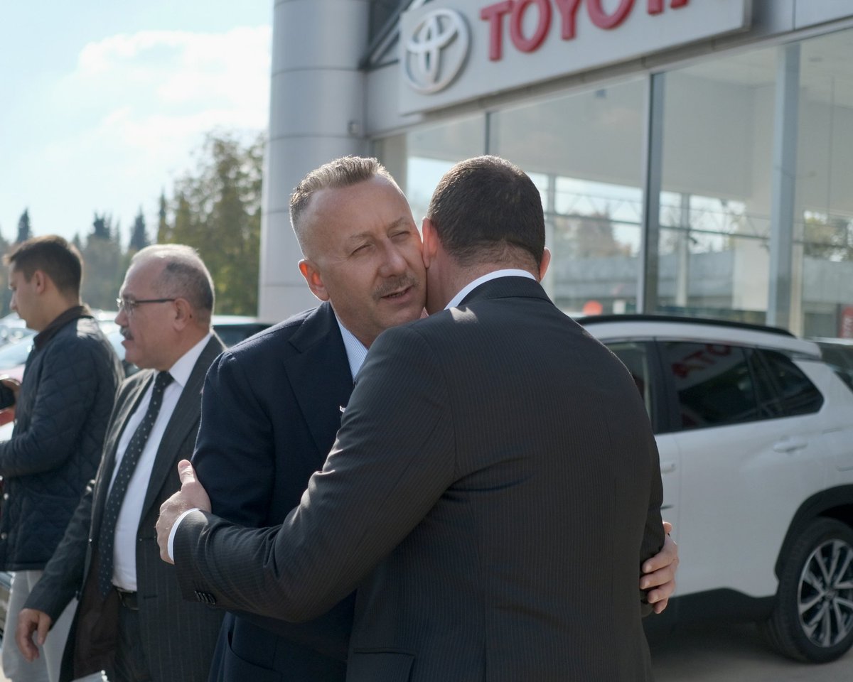Plazamızda bugün gerçekleştirdiğimiz #ToyotaCorollaCross lansmanımıza teşrifleriyle bizi onurlandıran Adapazarı Belediye Başkanı'mız ve  saygıdeğer dostumuz Mutlu Işıksu'ya yakın ilgileri ve nazik teşriflerinden dolayı teşekkür ederiz.
<a href="/ISIKSUMUTLU/">Mutlu Işıksu</a>
#ToyotaPlazaSandıkçı
