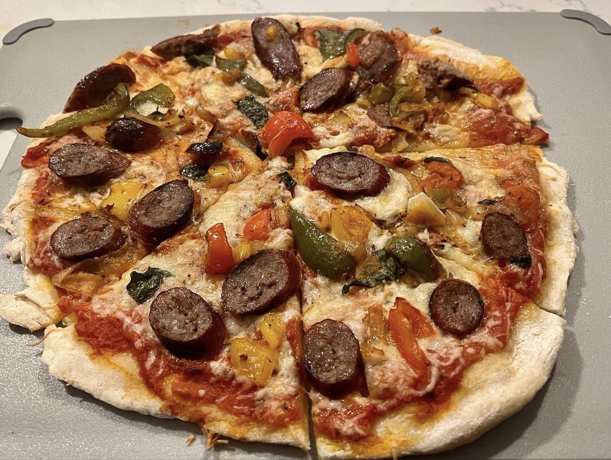 GeekChefRecipes's tweet photo. https://t.co/o8AXsu9zxS Pizza oven has conserves heat and distributes it evenly, making pizzas evenly heated and crispier.#GeekChef #pizzaoven #outdoorpizzaoven https://t.co/Vp3QtDkdmZ