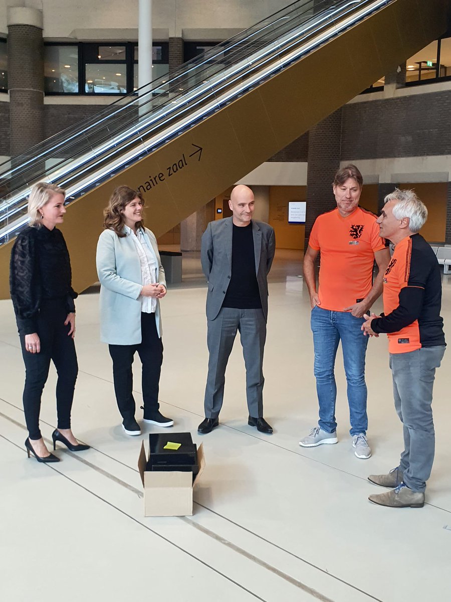 Steeds meer onthullingen over uitbuiting en onderdrukking in Qatar. Toch wil de regering een feestje vieren met de Emir, onbegrijpelijk. Steun voor de actie Don’t turn your back van oa Sander de Kramer #WK