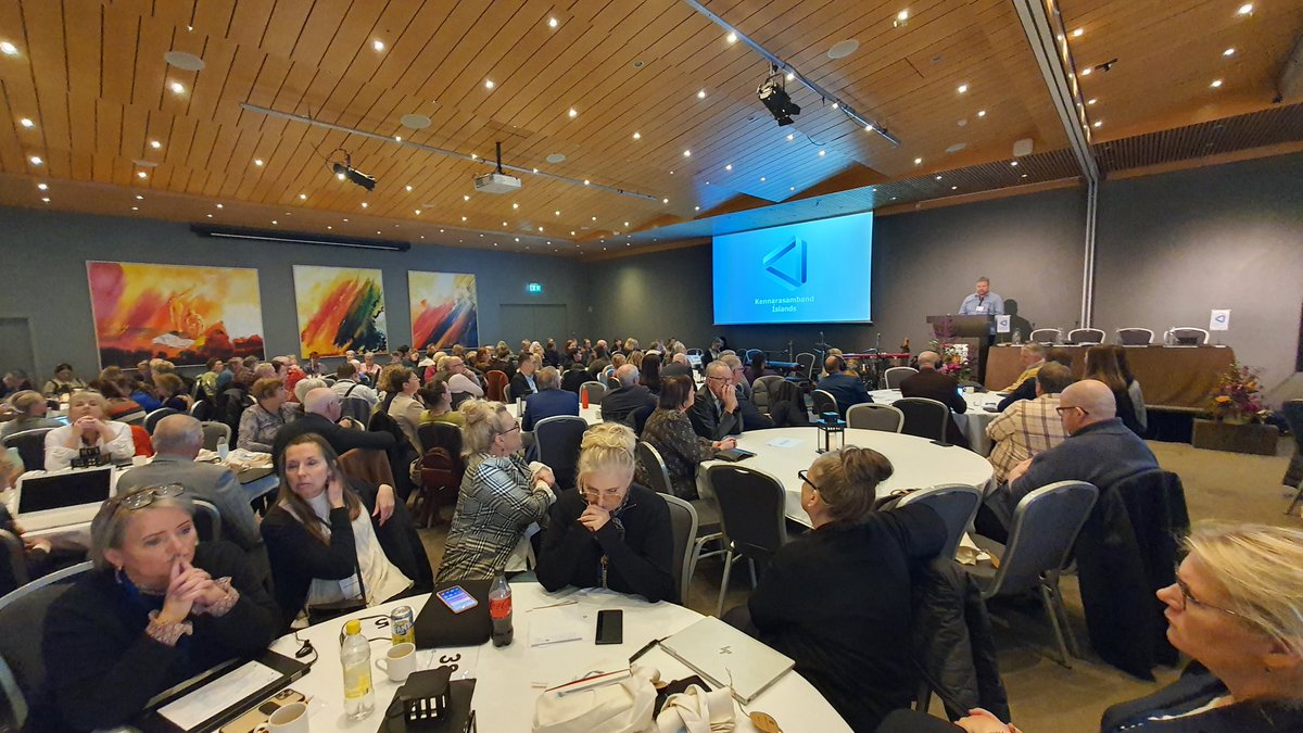 gudjonster's tweet photo. #thingki @FelFrhskkennara 8. þing KÍ að hefjast. Veisla framundan þar sem fjölbreyttur hópur félagsfólks í Kennarasambandinu hittist og skerpir á sameiginlegum baráttumálum. Þetta verður gaman. https://t.co/hlDvokShIC