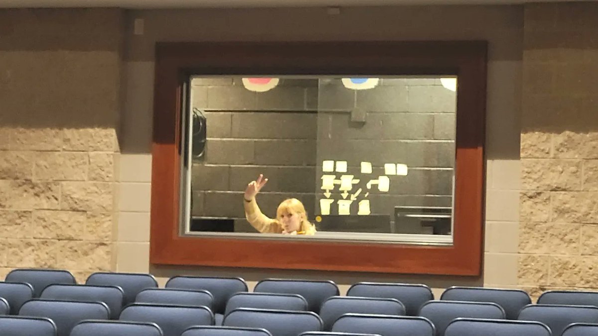 KDHS Drama Club is proud to announce "Girls in The Boat" as our fall play for this year! Show dates are November 18th at 7pm and November 19th at 2pm and 7pm!