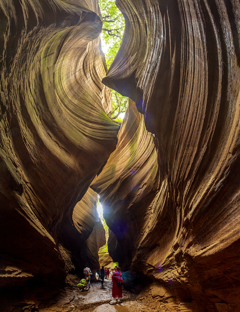 PDChinaLife's tweet image. The formation of Yucha Grand Canyon in NW China's Shaanxi is the result of millions of years of water and wind erosion. How spectacular!