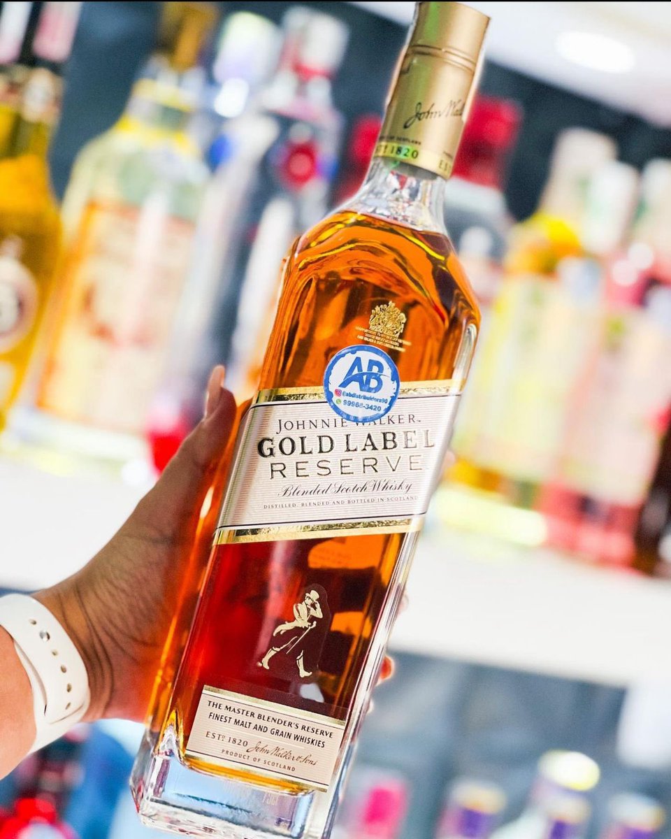 Whisky Gold Label Reserve. O diferencial deste blend é a harmonia entre as frutas doces e o mel. 🥃🤤
.
.
.
#whisky #wisky #uisque #gold #goldlabel #destilados #bebidasalcoolicas #riodejaneiro #rj #penha #olaria