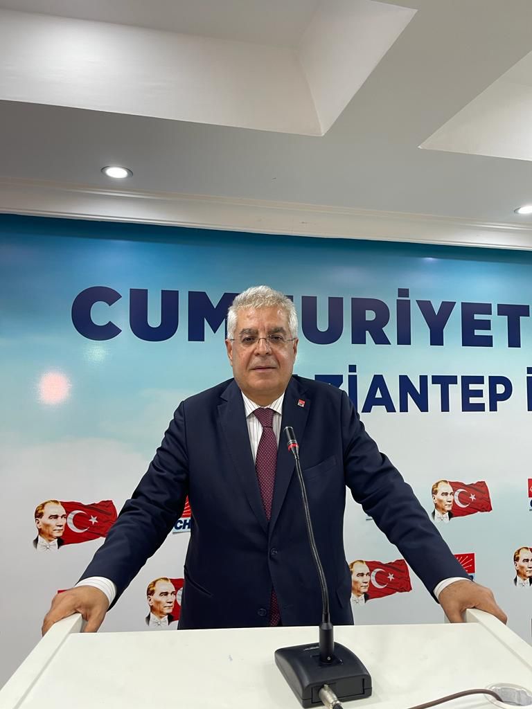 FlaneurHaber's tweet photo. GAZİANTEP CHP İL BAŞKANI UÇAR: ‘‘MARKA ŞEHİR’’ İDDİANIZ ÇÖKTÜ▶https://t.co/rdo3cxx8wC #haber #SONDAKIKA #Siyaset @NesetUcarCHP @chpgaziantepil https://t.co/tLJoR1I1Gh