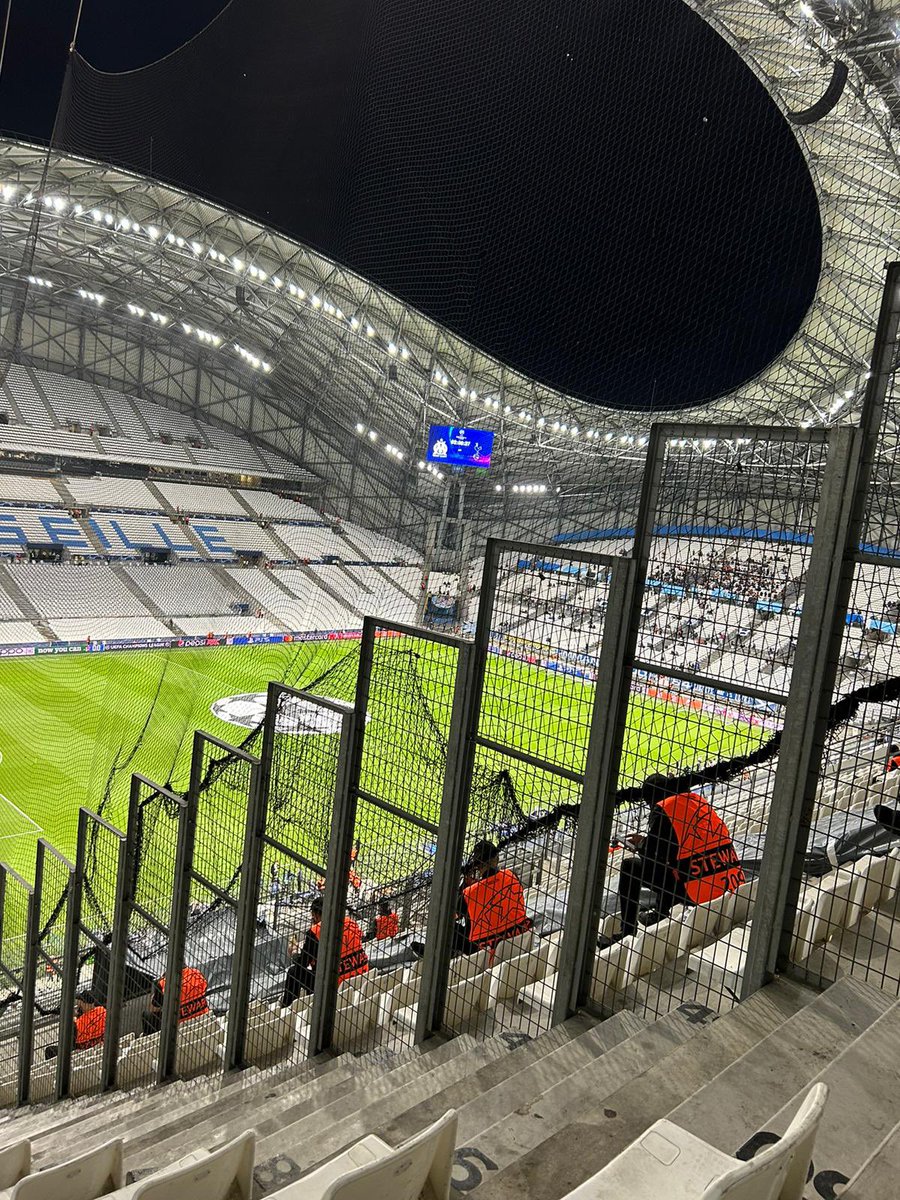 theprogrammeman's tweet photo. £62.50 for this at @OM_English 😳

Criminal! 

📸 @binseyyyy 

#ChampionsLeague #Marseille #TottenhamHotspur #coys #spurs #restrictedview #france #uefa #shocking https://t.co/AeEehTd2rV