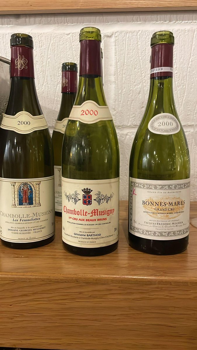 Stannary_Wine's tweet photo. After a forced break of some three years, the Stannary dinners returned to their home in Kennington. The theme: 2000 Red Burgundy and 2014 White Burgundy. Read the full article by our Director Sam Clarke on the glorious dinner here: https://t.co/s3XUzaxi7y https://t.co/OFNHZ6okx4
