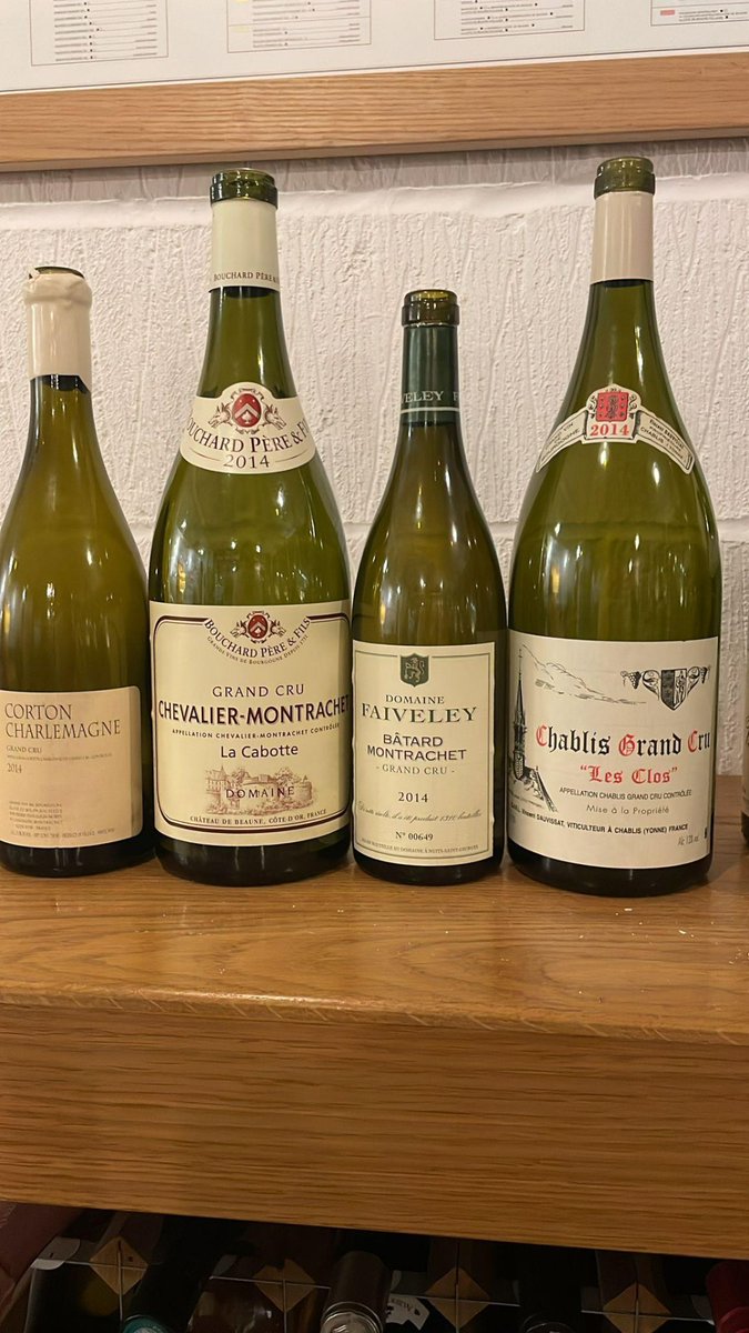 Stannary_Wine's tweet photo. After a forced break of some three years, the Stannary dinners returned to their home in Kennington. The theme: 2000 Red Burgundy and 2014 White Burgundy. Read the full article by our Director Sam Clarke on the glorious dinner here: https://t.co/s3XUzaxi7y https://t.co/OFNHZ6okx4