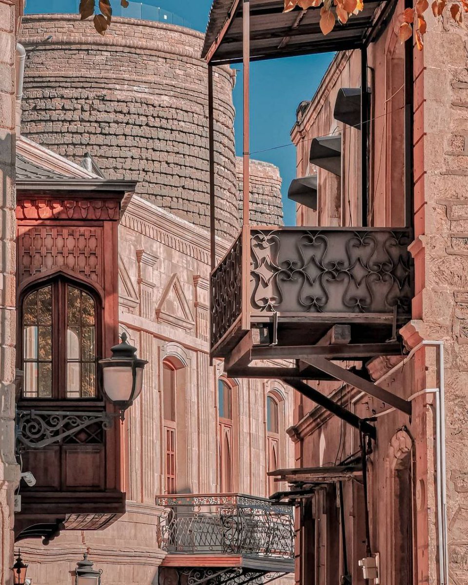 Icherisheher (Old city), the historical and #architectural pearl of ancient #Baku

#VisitAzerbaijan 🇦🇿