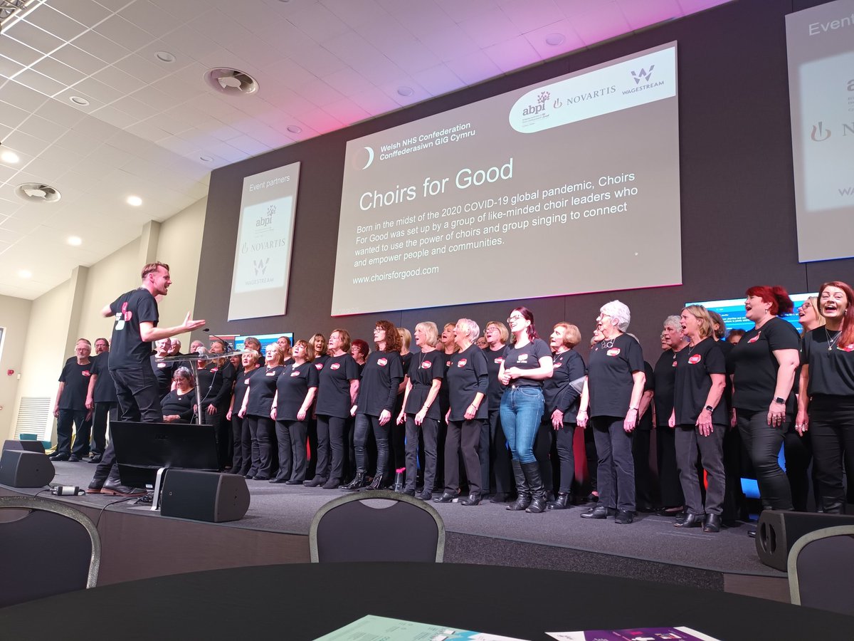 SallyLooo's tweet photo. @choirsforgood and charismatic conductor, @Iorihaugen showing just how good singing is for you at today's @WelshConfed conference. #smashedIt #WelshConfed22 @Arts_Wales_ https://t.co/EImmfFqzZu