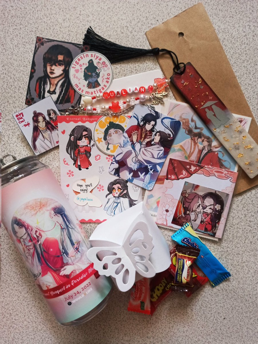 tiny_nyaomi's tweet photo. 🦋Hualian cse..
prepared butterfly clip and gege's stemed bun as freebies for other danmei moots.. i do hope they like it..😭

Happy Kid! Grateful for the received freebies😍 https://t.co/78gn2KWbYs