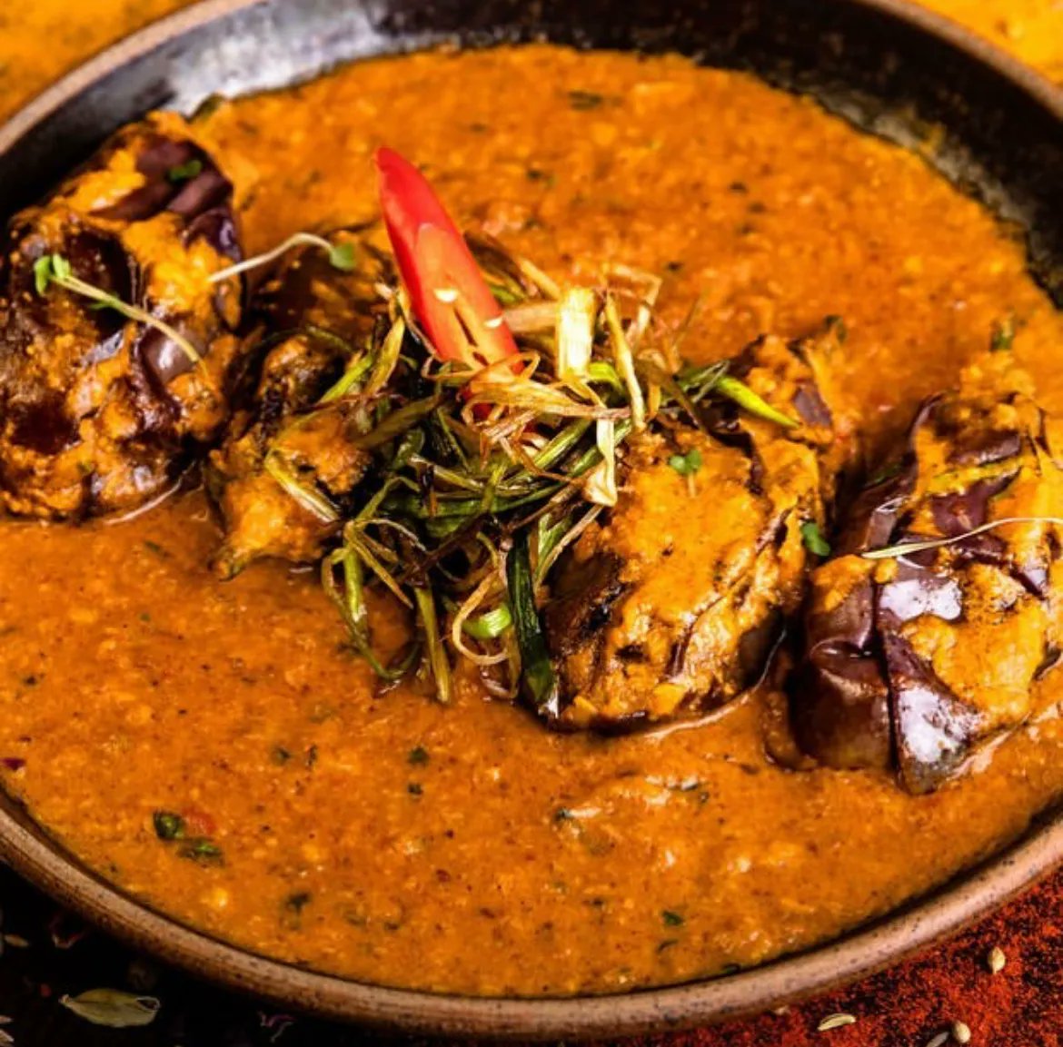 ✨ WORLD VEGAN DAY ✨ At Nutmeg we have a wide variety of vegan dishes, from our ever popular Ambur Brinjal (pictured) to our Onion bhajis and Chana Pindi!

Just because a dish is vegan doesn't mean it has to compromise any flavour! 🙌 Have you tried any of our vegan dishes?