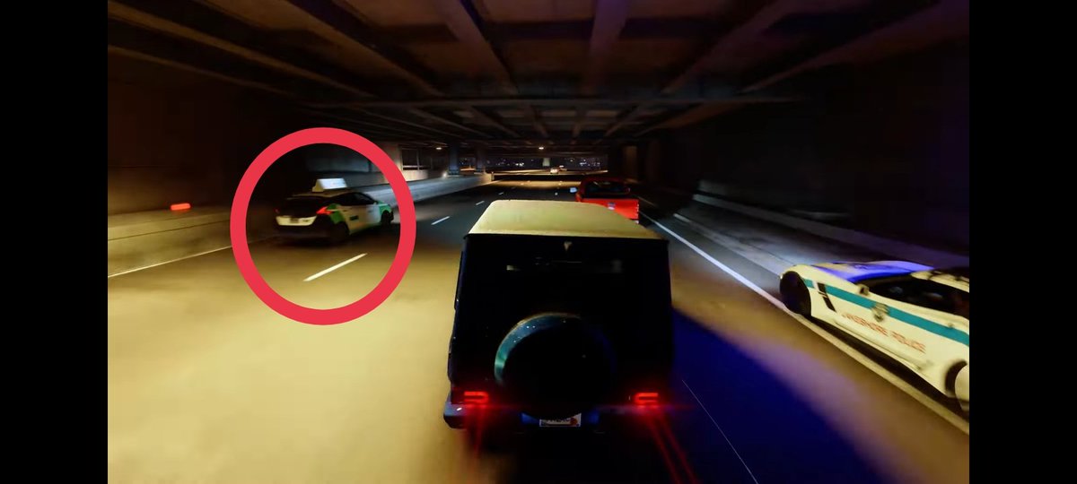 Zephyr1041's tweet photo. @BlackPanthaaYT Spotted new traffic car in Palace Trailer. https://t.co/zKN2YzzqDf