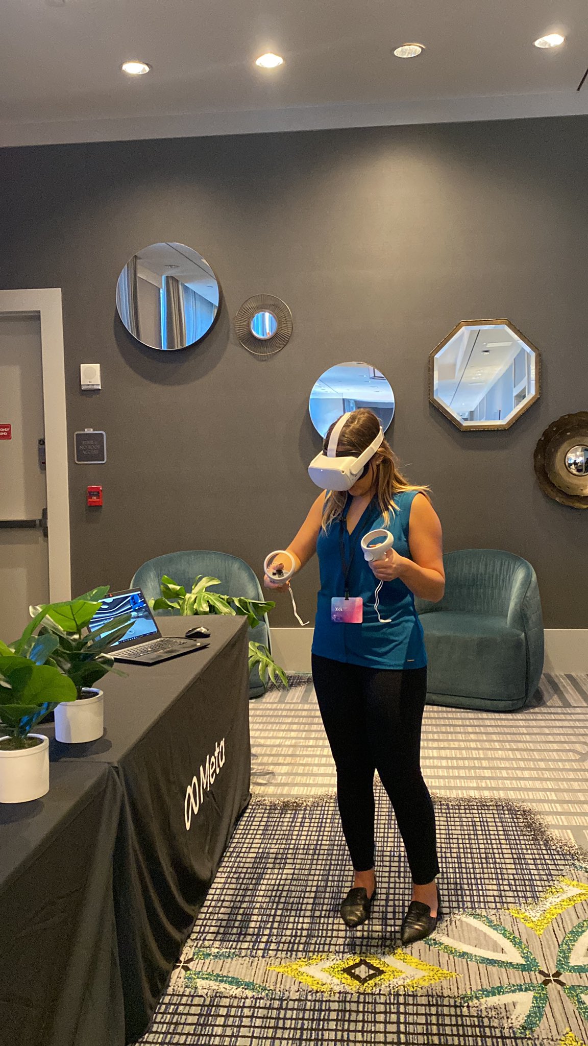 Abby Kousouris on Twitter "I explored the world of virtual reality