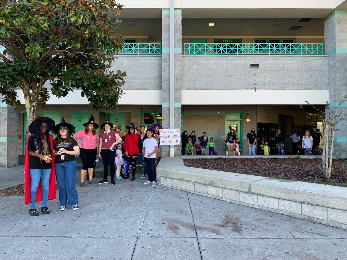 PRHS_Preschool's tweet photo. We have the very best faculty &amp; staff @PineRidgeHS ! They helped make yesterday “the best day ever”.  Our Preschoolers went trick or treating to over 30 classrooms and offices. No tricks needed just treats and smiles. ❤️ https://t.co/y0YoKuoAxw