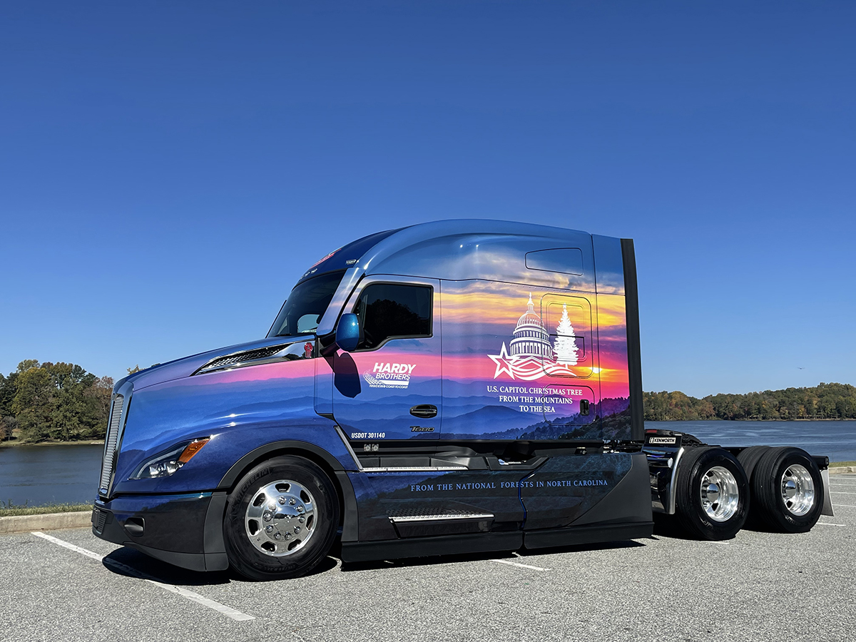 KenworthTruckCo's tweet photo. Watch the live-stream of the U.S. Capitol Christmas Tree harvest tomorrow at 11 a.m. EDT, on https://t.co/9Q0Aw8ii2p
#Kenworth #T680NextGen #TheDriversTruck #PeoplesTree #USCapitolChristmasTree2022 @USCapitolChristmasTree https://t.co/2bBfgeCbOE