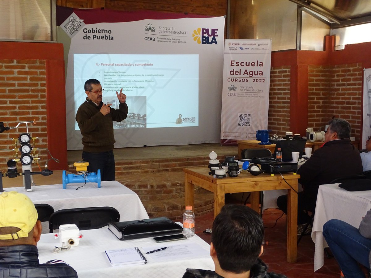 Curso "MICRO Y MACRO MEDICIÓN"
EL curso fue dictado por el ingeniero Jorge Huesca, Director Comercial de nuestra empresa.
Desde IBPCal contribuimos de esta manera a elevar la competencia laboral y el conocimiento de trabajadores de Organismos Operadores de agua potable.