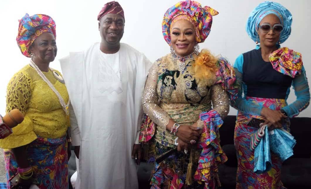 Hormor_whunmie's tweet photo. ELECTRIFYING ATMOSPHERE AS LAGOS DEP-GOV, SIJU ILUYOMADE, OTHERS CHARGES ON IMPROVED CONTRIBUTIONS TO NATIONAL DEVELOPMENT AT 14TH ARISE WOMEN CONFERENCE
...Thousands Received Arise Pink Bucket Food Basket
@arisewomen @sijuiluyomade #arisewomenconference #appointedtolive https://t.co/9gKvZo633o