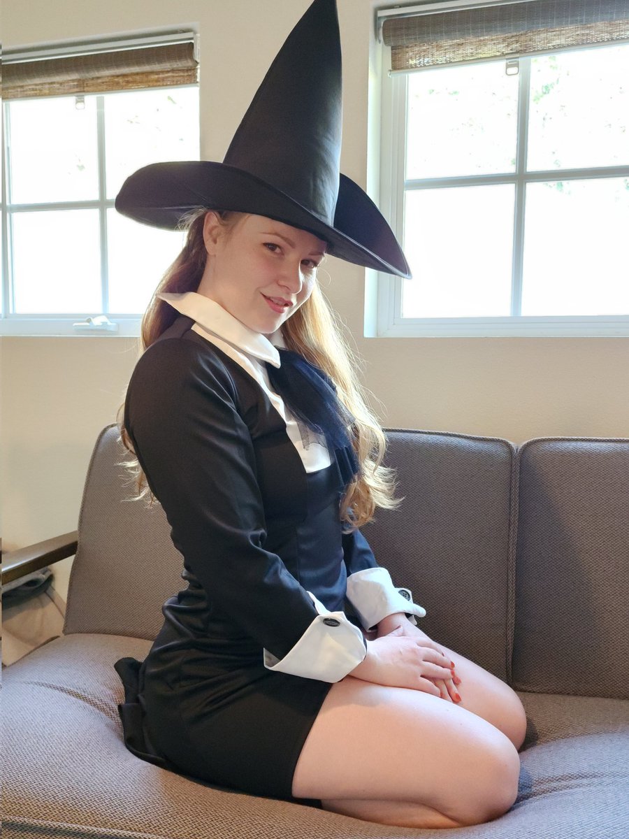 07LuckY13's tweet photo. A little sneak peek at what's to cum. Links when they're published. Spooky Season may be done, but the fun times are far from over. Don't hesitate to shoot with @YGingersnatch if you have the opportunity! 👻😈👻 https://t.co/ECZkRqzjdh