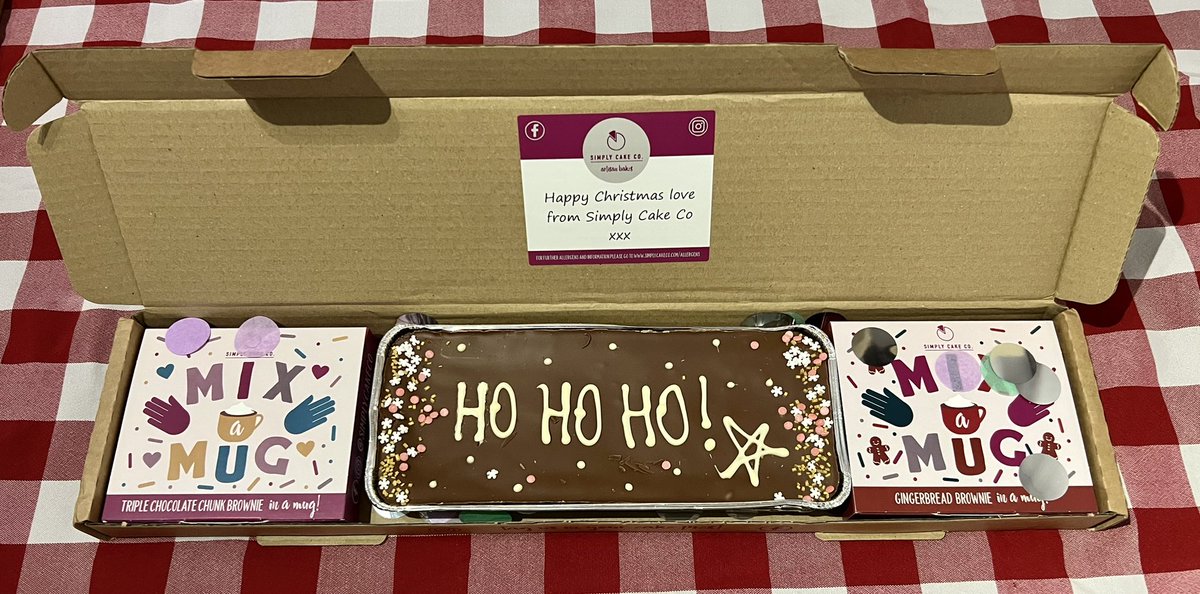 sarahTRADEMARK tweet media