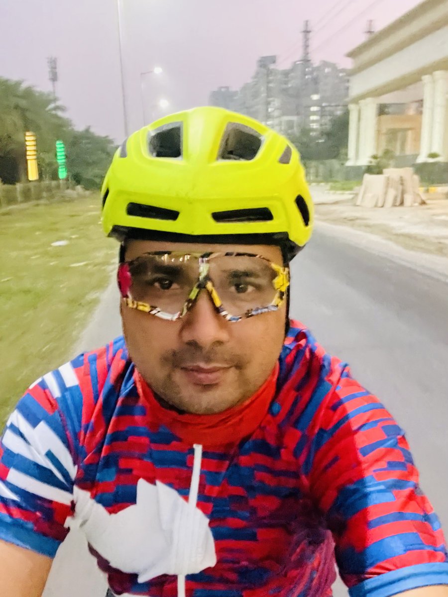 GnarRiders's tweet photo. Tuesday morning ride to Hanuman ji Mandir noida.
Ride Lead : Mansi 

@active_prakash  @DeepakDk13  @RKMINDIAN07  @Ashurshukla  @gupta_pratik_21 https://t.co/Q7lhdxivjl