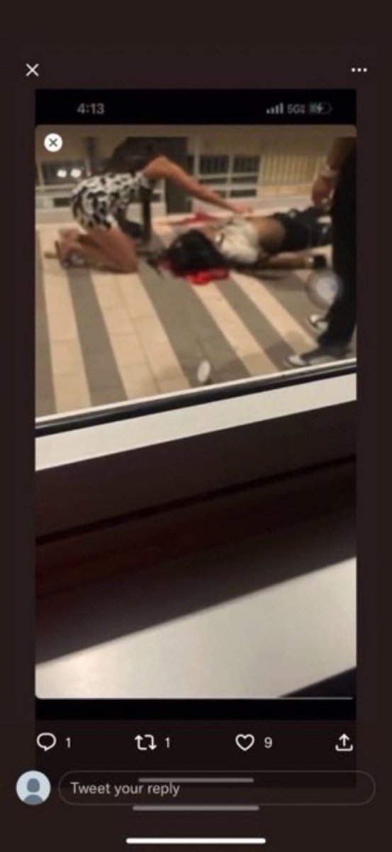 slice_so's tweet photo. Arraché sur un mort vanne ?#RIPTakeoff https://t.co/HOknwHxOT0