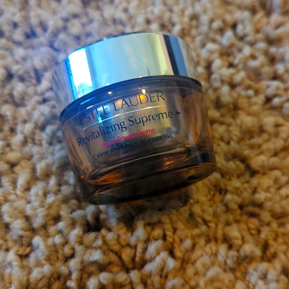 Lisa Underdown tweet media