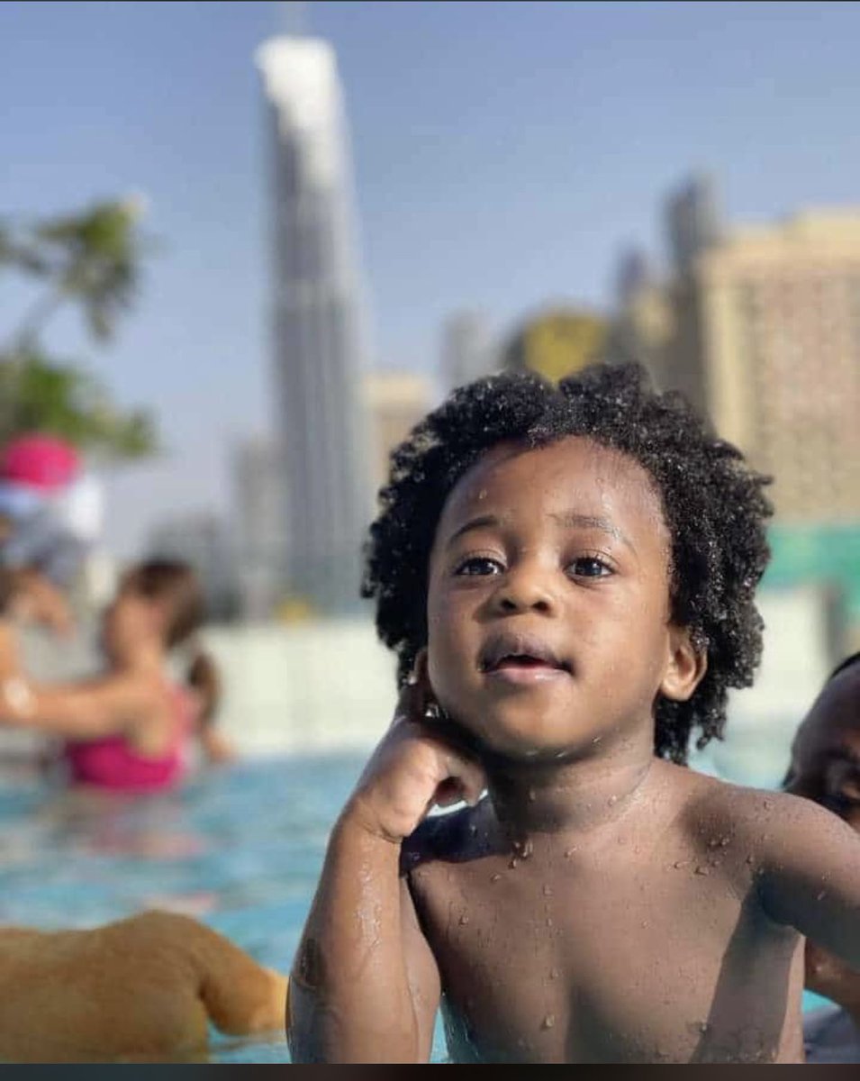 AntiXenophobian's tweet photo. Losing a son hits different. My heart goes out to David and Chioma.โค๏ธ๐ฏ
#ifeanyiisalive
#adelekes
#lindaikeji
#Davido
#nanny https://t.co/35wkgacjBZ