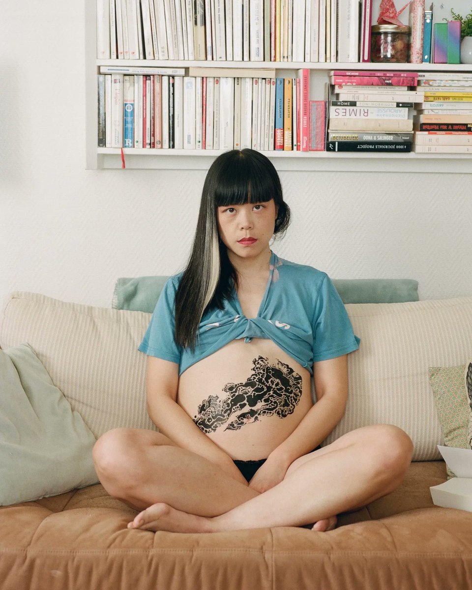 🖤L'ART DE LA GUER-ISON🖤
Merci à Alex Huanfa Cheng et Lucas Levon pour cette œuvre commune. J'explique tout ici instagram.com/p/Cka5duANJ_A/…

Merci aussi <a href="/Madmoizelle/">Madmoizelle</a> <a href="/Terrafemina/">Terrafemina</a> <a href="/ThePOSITIVR/">POSITIVR</a> #inflowerpod #JoGustine <a href="/TransMusicales/">Trans Musicales</a> #fedelima #lacantatricechome #citécarter 🙏🖤