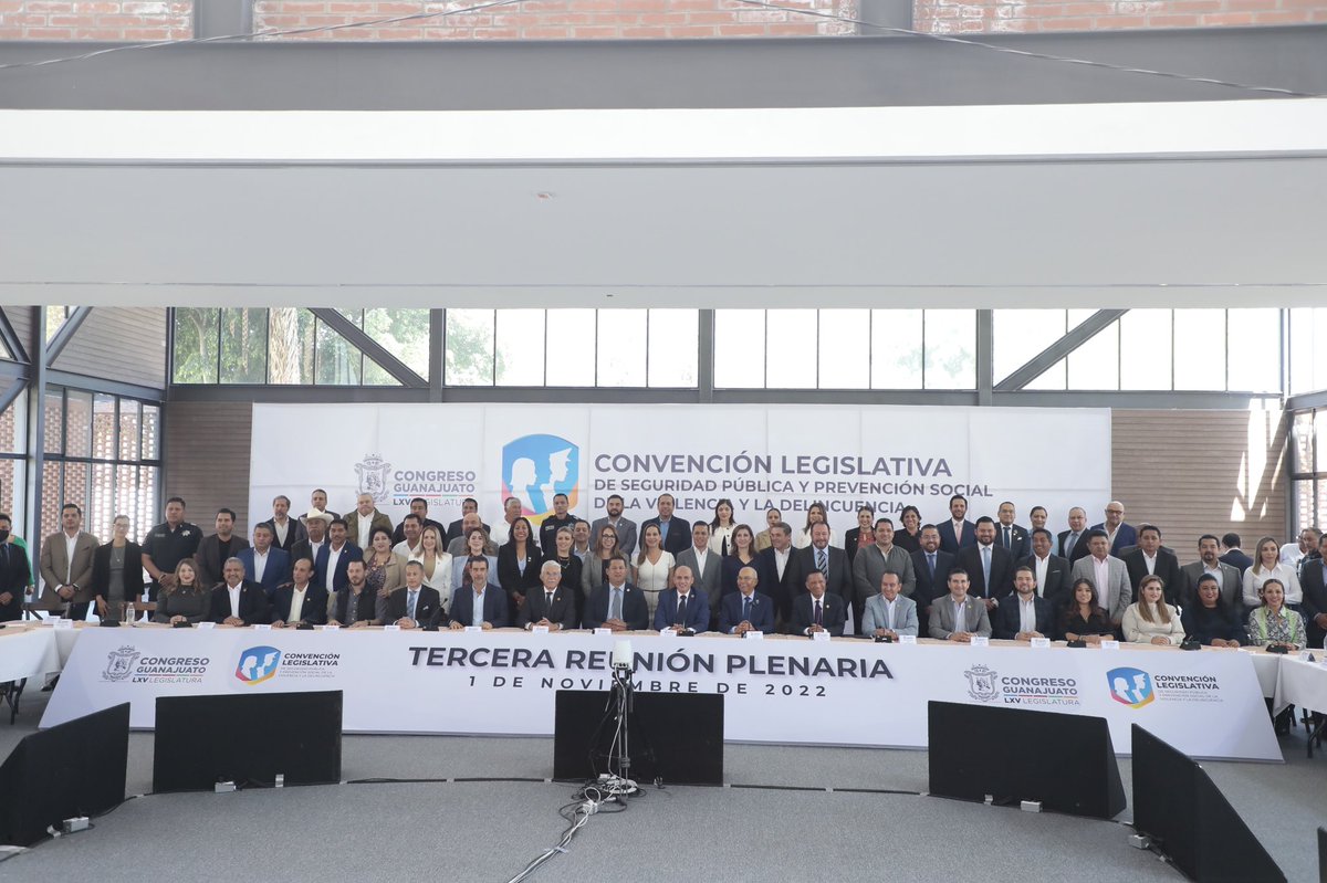 Mi reconocimiento al @CongresoGto, por el empeño mostrado para la operación de la Convención Legislativa de Seguridad Pública y Prevención Social de la Violencia y la Delincuencia. Una muestra de su interés y compromiso por atender los temas importantes para #Guanajuato.