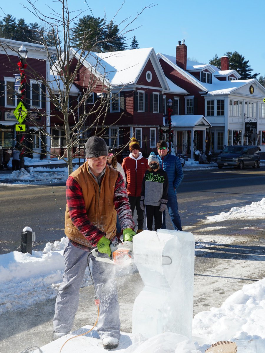 gostowe's tweet image. #Stowe Winter Carnival is a must-see event according to @TheTravel_com_'s “10 Most Epic U.S. Winter Festivals Worth Braving The Cold For." Experience the many time-honored annual events in Stowe! bit.ly/StoweWinterCar… #stoweevents #traveltuesday #gostowe (PC Sharon Harper)