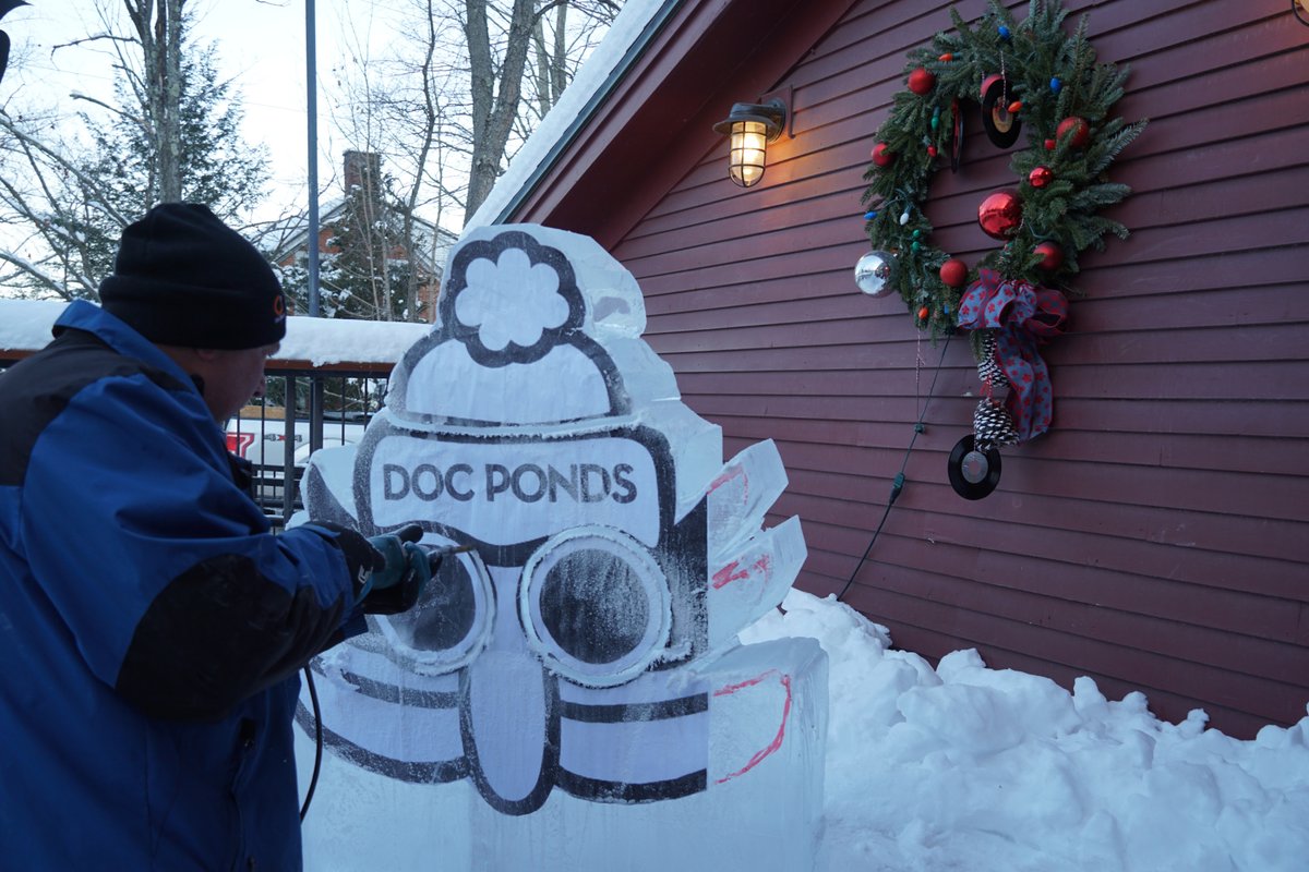 gostowe's tweet image. #Stowe Winter Carnival is a must-see event according to @TheTravel_com_'s “10 Most Epic U.S. Winter Festivals Worth Braving The Cold For." Experience the many time-honored annual events in Stowe! bit.ly/StoweWinterCar… #stoweevents #traveltuesday #gostowe (PC Sharon Harper)