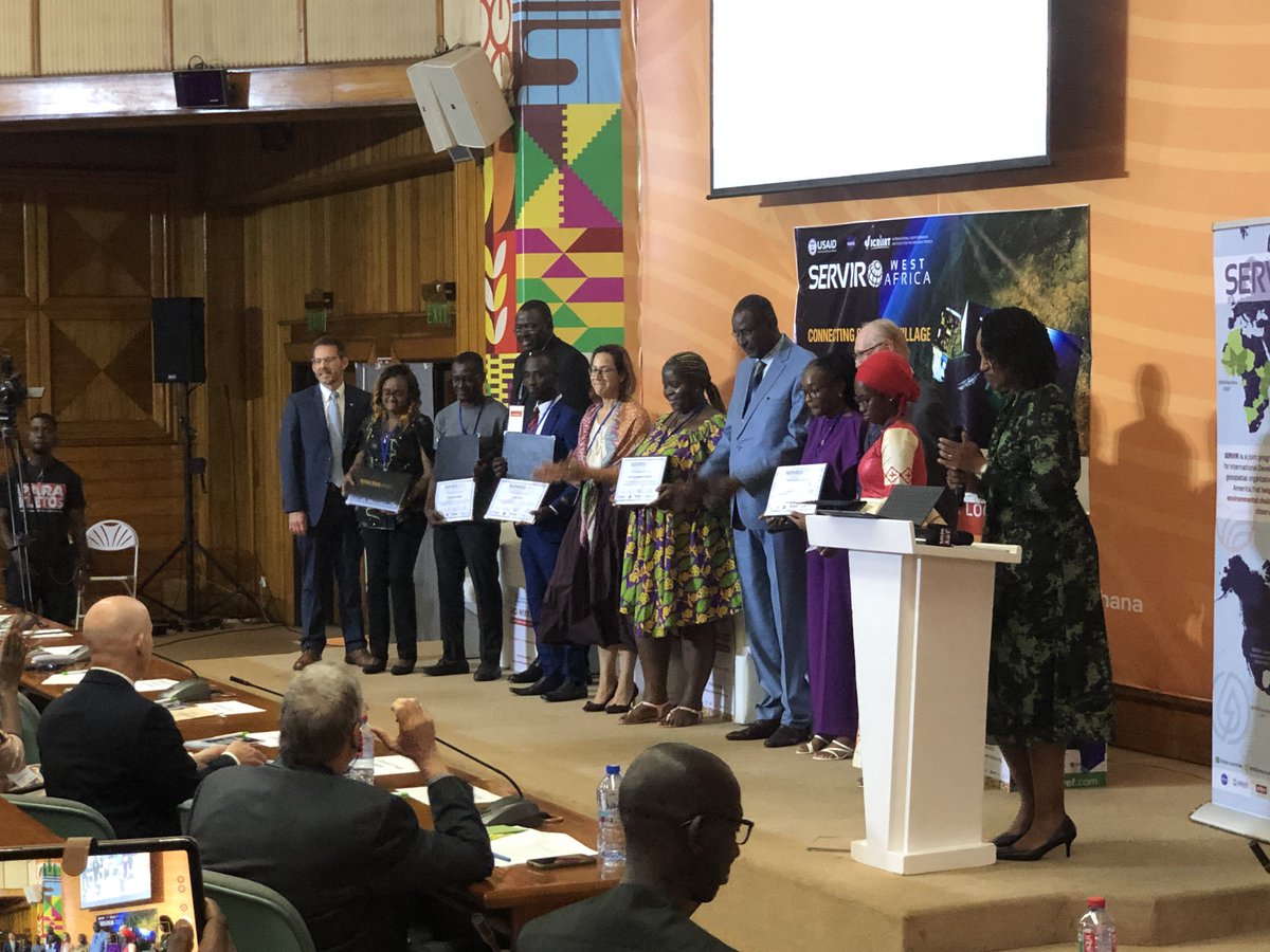 #SERVIR small innovation grants awardees are inspiring young people (particularly young women) to use geo-spatial #innovations for #societal #benefit &amp; better #decision #making with #EO data. <a href="/SERVIRGlobal/">SERVIR Global Collaborative</a> <a href="/ICRISAT/">ICRISAT</a> <a href="/USAIDWestAfrica/">USAID West Africa</a> <a href="/NASA/">NASA</a>