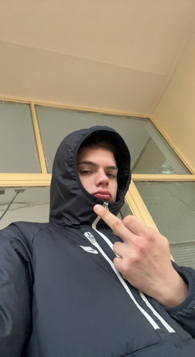 Ash_Master22's tweet photo. if you are a perverted pig, send me a message πΆπΈ
#verify #Verification #AlphaMaleWorld1 #SoumisArdent #Paypig #Findom #BestFootMasters #Toeypromo #Humantam #bdsm https://t.co/knaxZRNy9D