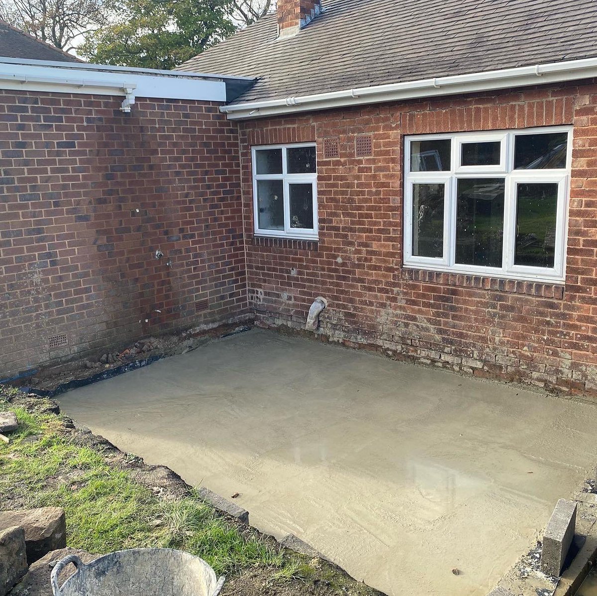 Concrete poured, now let’s start building 🙌🏻👷🏡🧱 #renovation #project #building