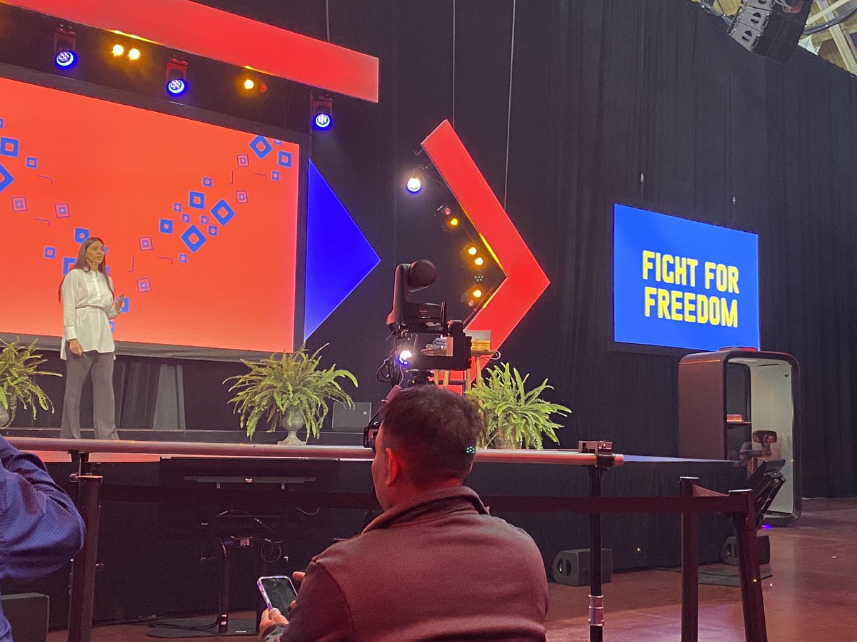Amazing opportunity to hear <a href="/GMamediieva/">Gulsanna Mamediieva</a> speak at <a href="/fwd50conf/">FWD50</a> on #Ukraine's Digital transformation during the war 

#GcDigital #FWD50