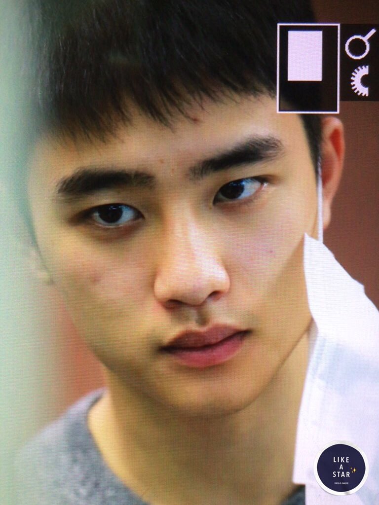 ksoosarchive's tweet photo. BARE-FACED KYUNGSOO 😍 https://t.co/IpvQA7j91w