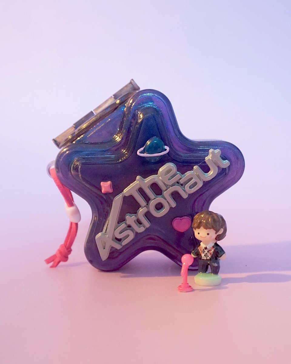 yourgummy's tweet image. 우주 컨셉의 스타포켓🌟
반투명하게 제작해서 빛에 비춰볼 때마다 왠지 신비롭고 예쁜 ••• 🫧
#bts #jin  #TheAstronaut 

instagram.com/reel/Cka6cbKMk…