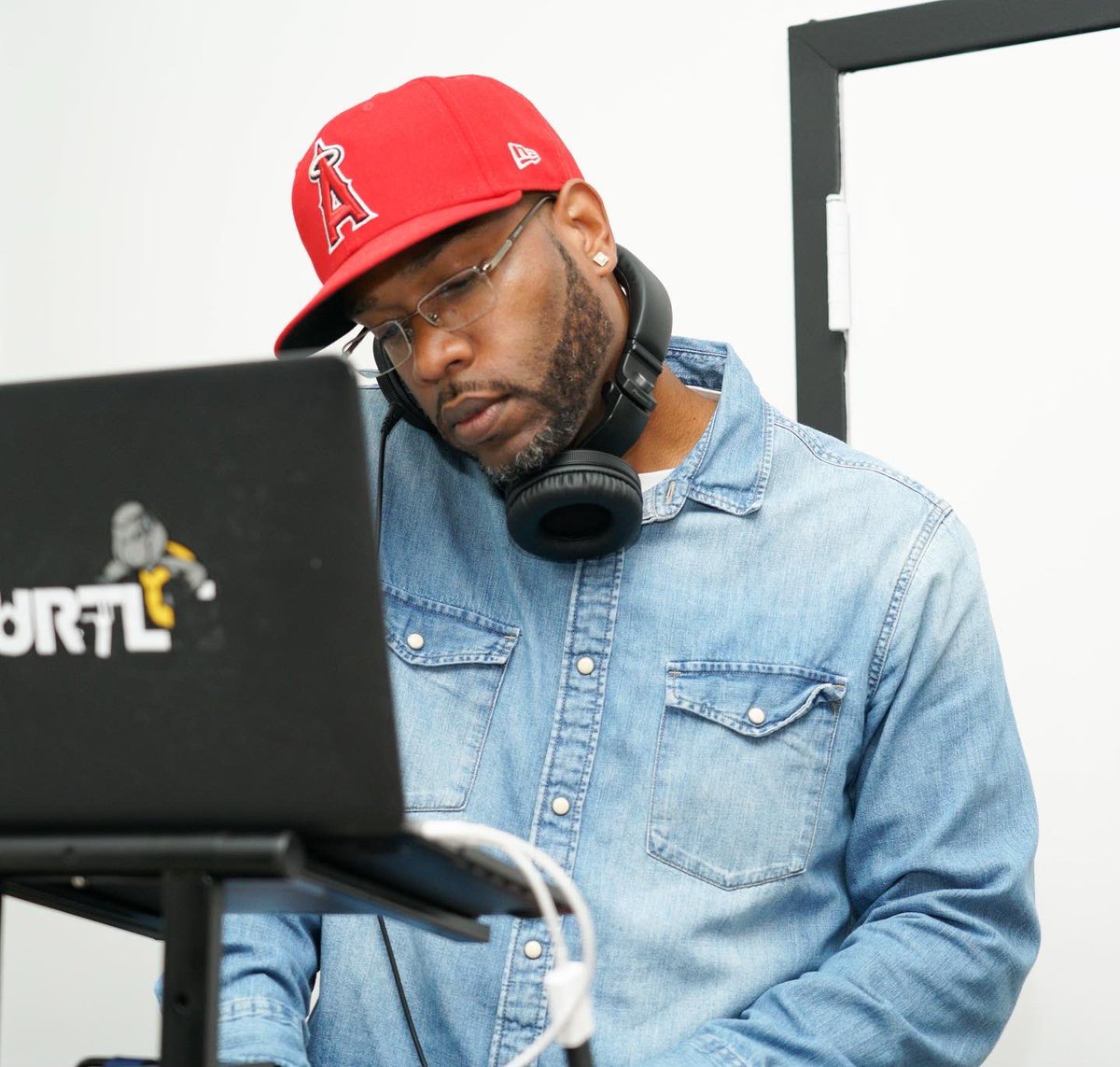 DJ Turtle tweet media