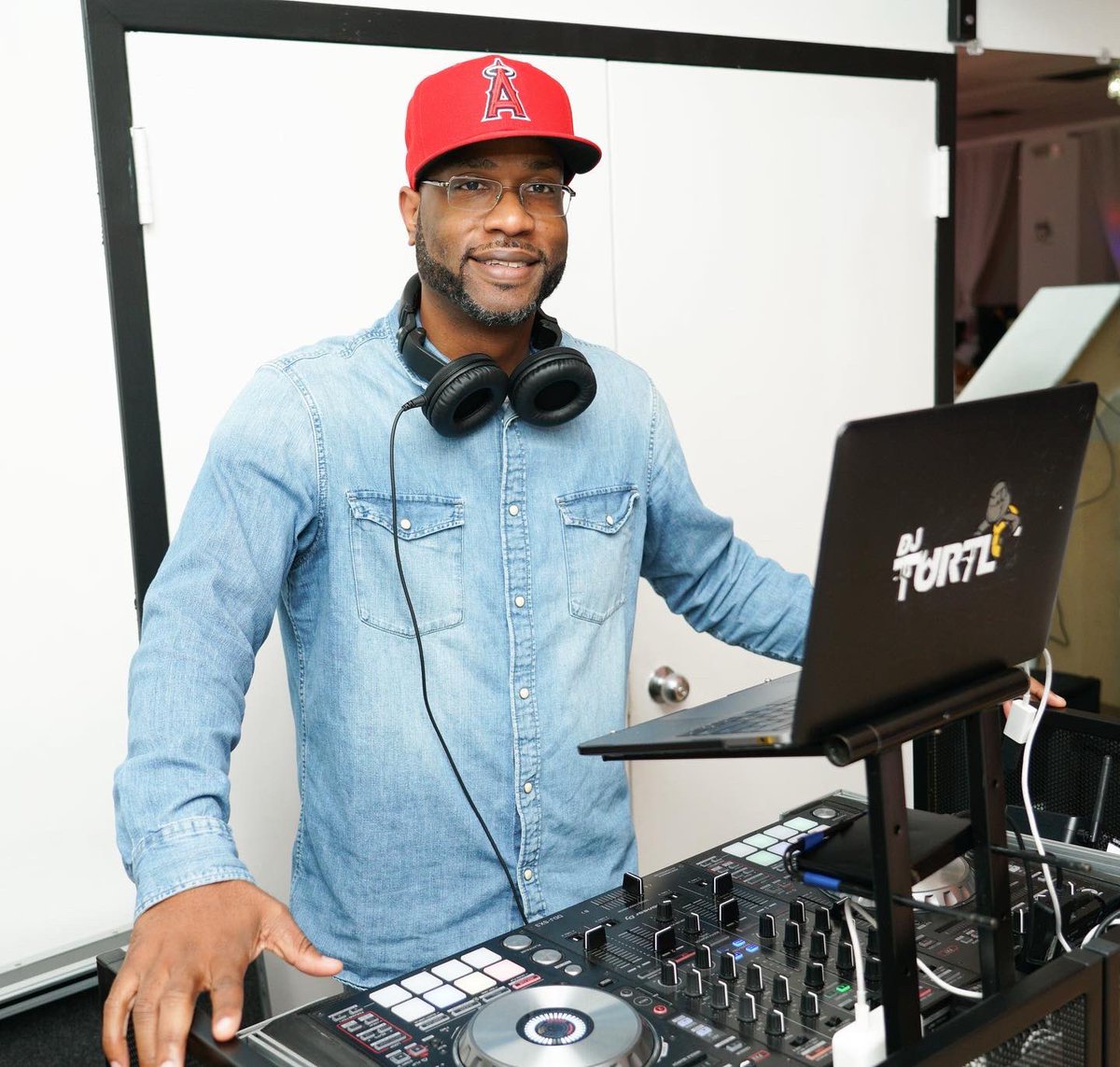 DJ Turtle tweet media