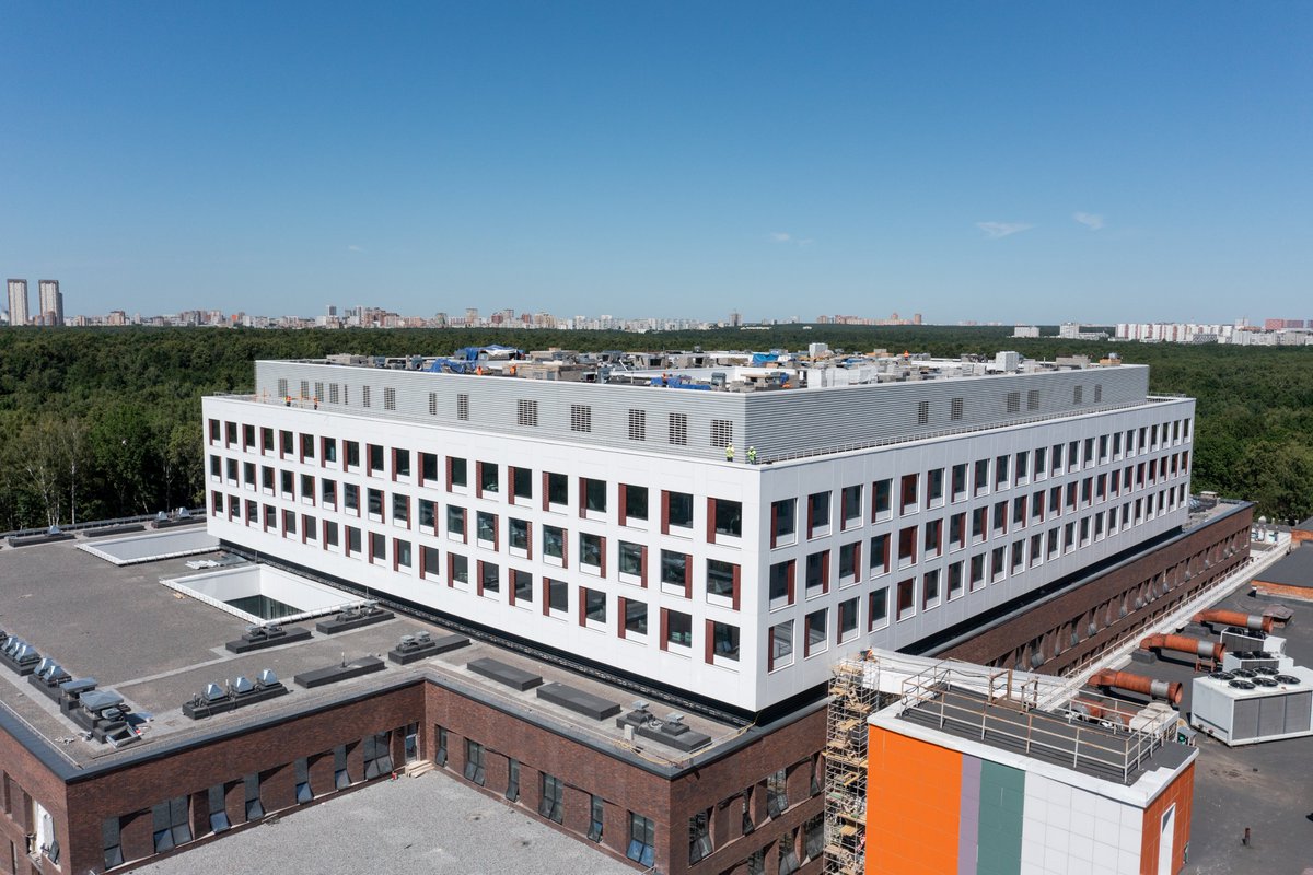 Metropolis_LLC's tweet photo. Metropolis won at 100+ Awards 2022 for the project of the Moscow Clinical Scientific and Practical Center named after A.S. Loginov in the nomination "Best engineering solution of the construction object"!
Mohamed Nasser, Commercial Director of Metropolis, recieved the award. https://t.co/RSWYqK87BK