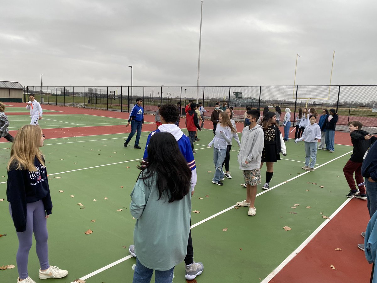 heath254's tweet photo. Ss simulating the Revolution War through playing capture the flag @erms_DCSD https://t.co/ca8NRdSRuC