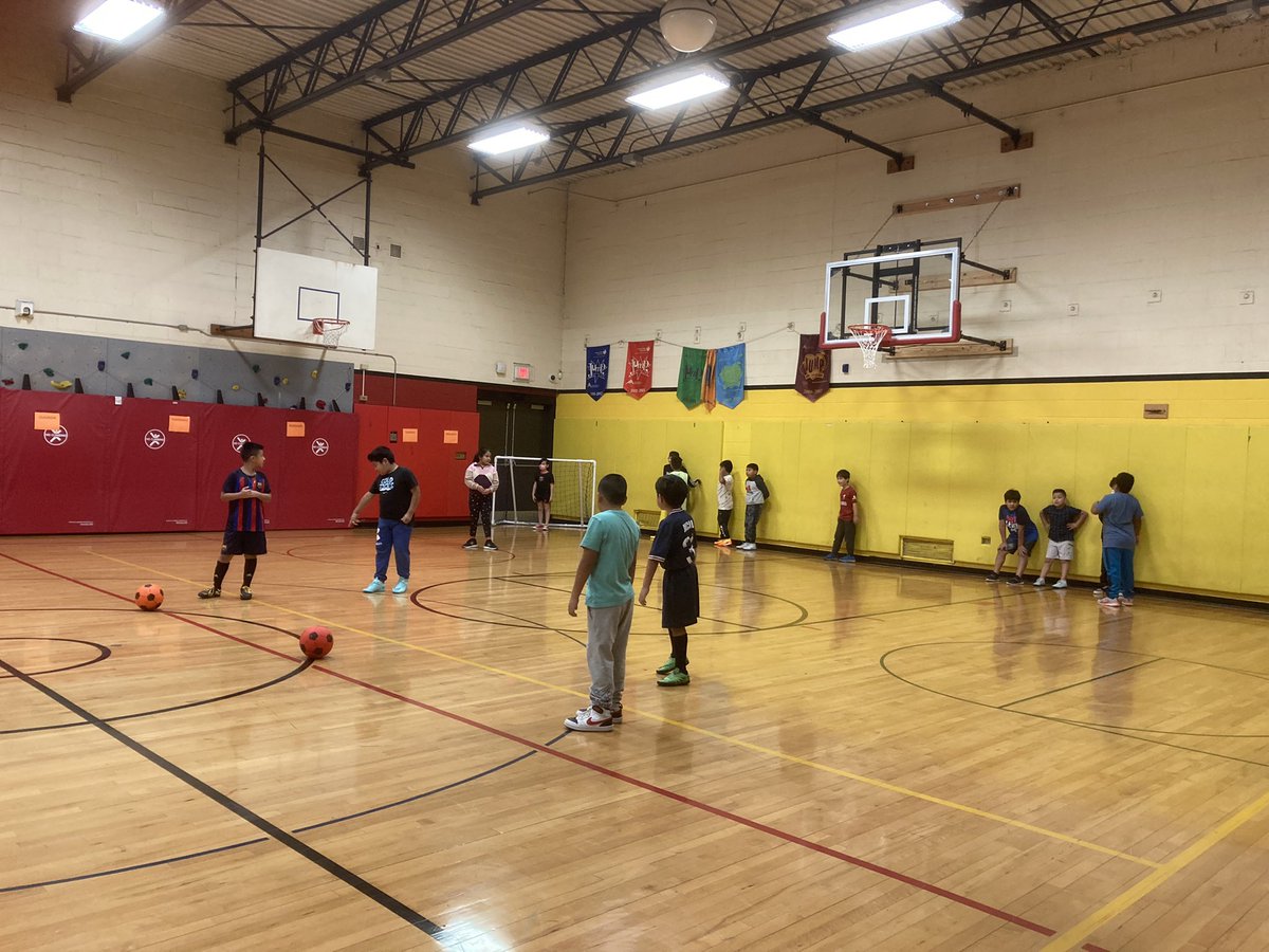 Oakside Phys. Ed. tweet media