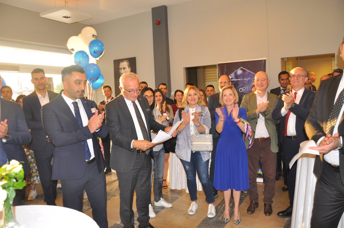 DOGALGAZAKSA's tweet photo. Dijital dönüşüm sürecimizin ilk aşamasını tamamladık. 
Tüm bölgelerimizde başlattığımız dijital dönüşüm sürecimizin ilk aşamasının tamamlanmasıyla birlikte SAP CRM/IS-U ve tüm SAP ERP çözümleriyle operasyonel uygulamalarımız tek sistem üzerinde birleşti.
#dijitaldönüşüm #SAP https://t.co/9MwcASr7fW