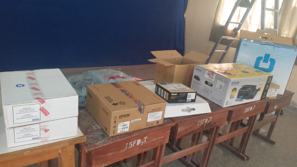 Entrega de equipamiento a los ISFD de Formosa. Fortelecemos la formación docente inicial, tras años de ajuste y abandono. Celebro ser parte de un proyecto político que elige invertir en la educación pública