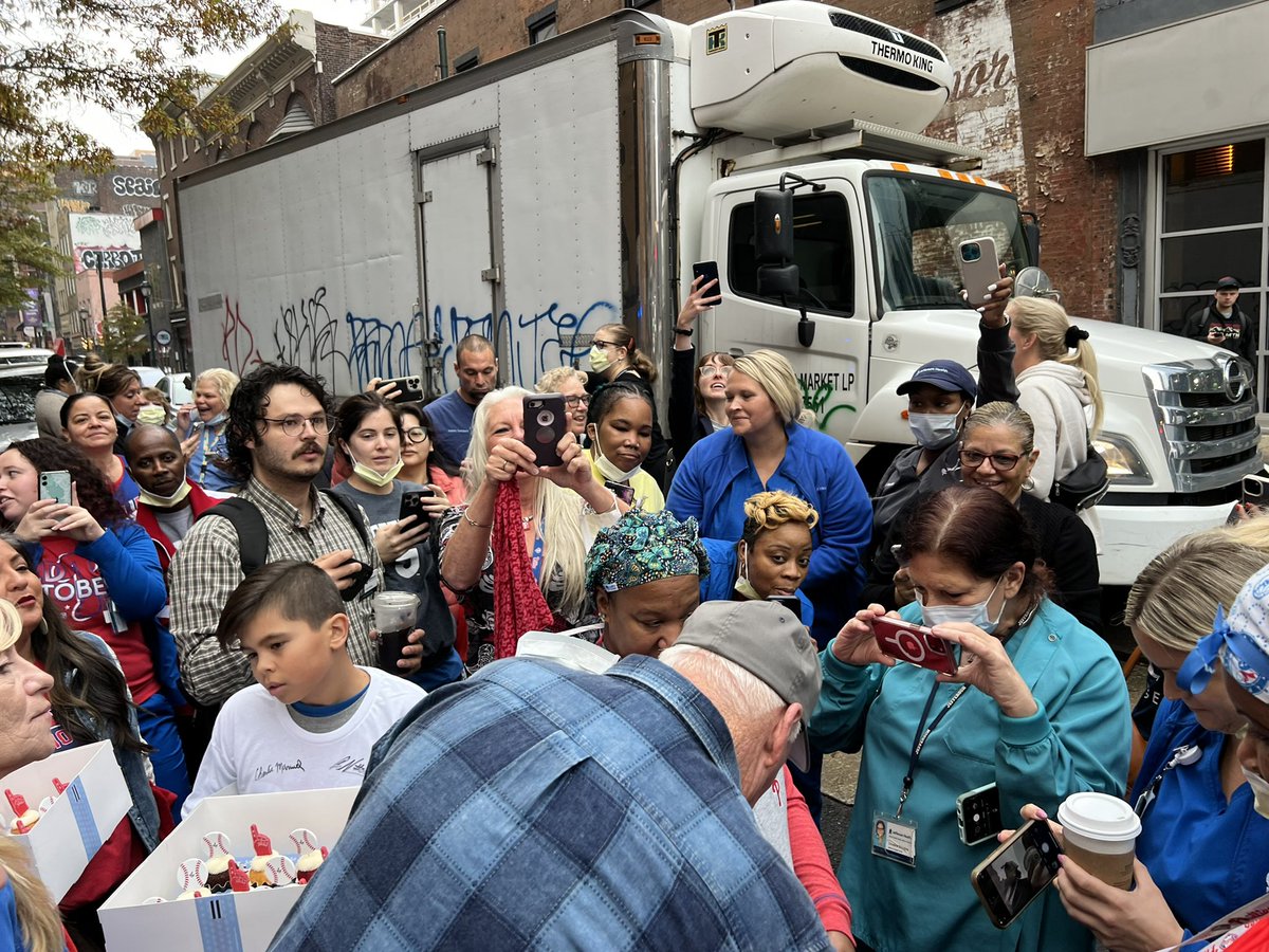 Charlie Manuel On Twitter Out To See The Amazing Health Care Workers charlie-manuel-on-twitter-out-to-see-the-amazing-health-care-workers